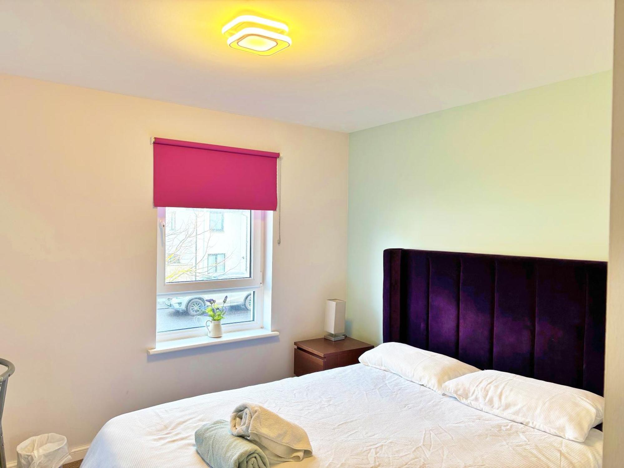 3 Bed House With Parking Near Airport Edimburgo